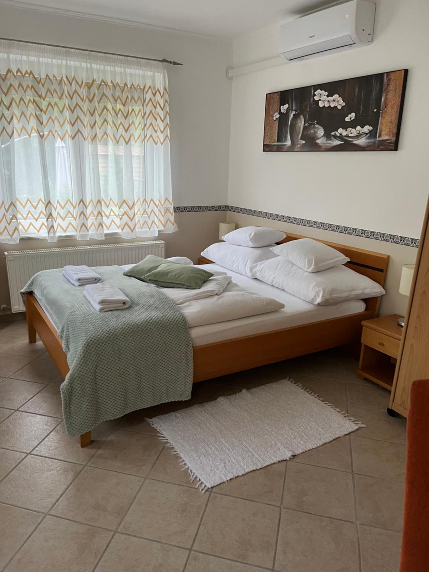 Reka Apartmanhaz Бюк Экстерьер фото
