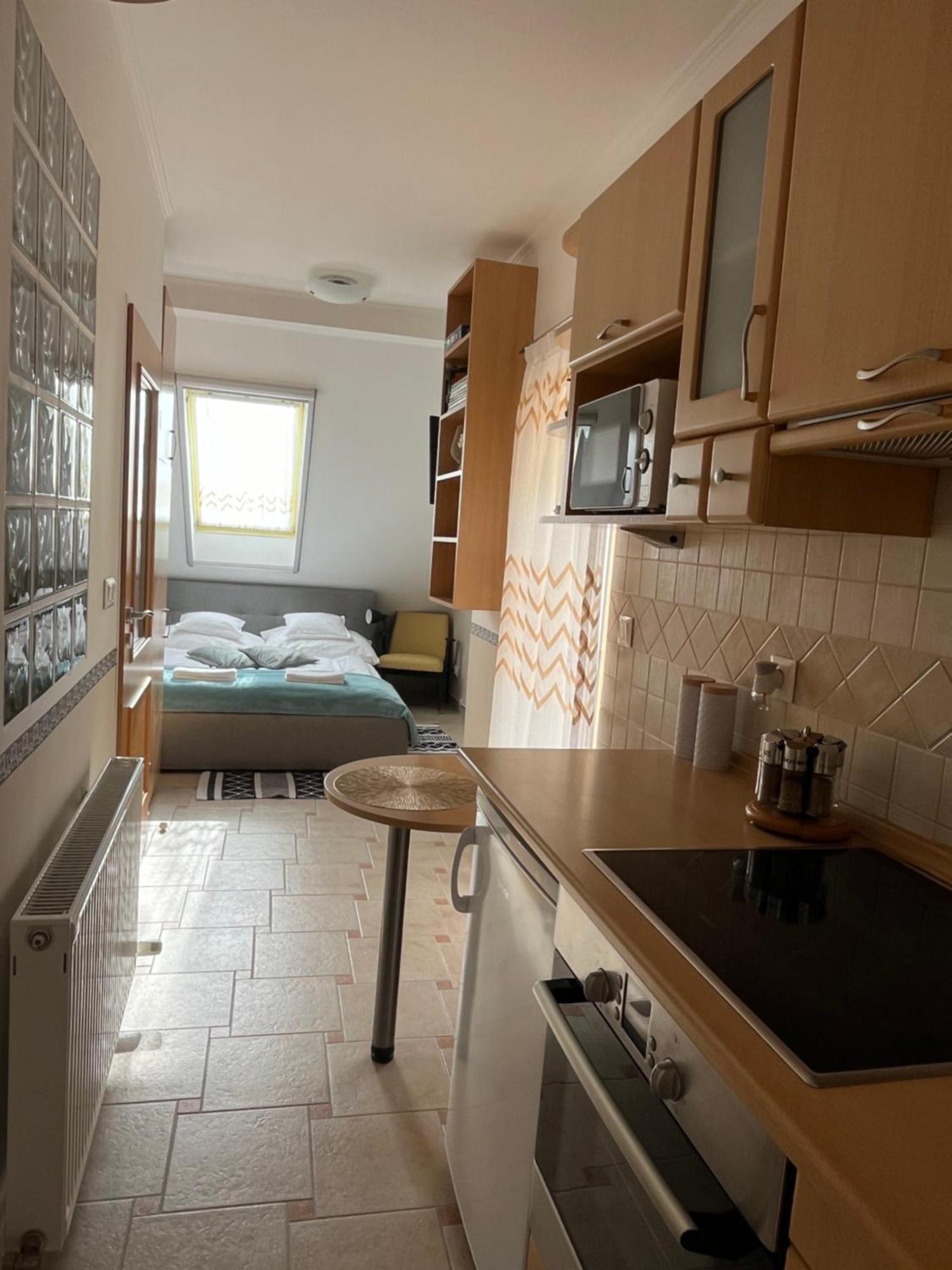 Reka Apartmanhaz Бюк Экстерьер фото