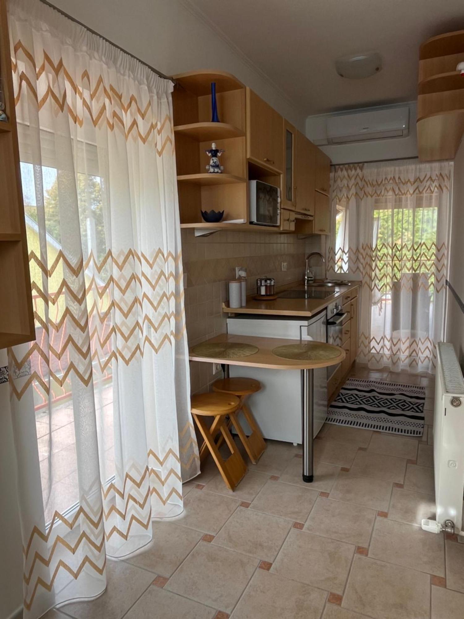 Reka Apartmanhaz Бюк Экстерьер фото