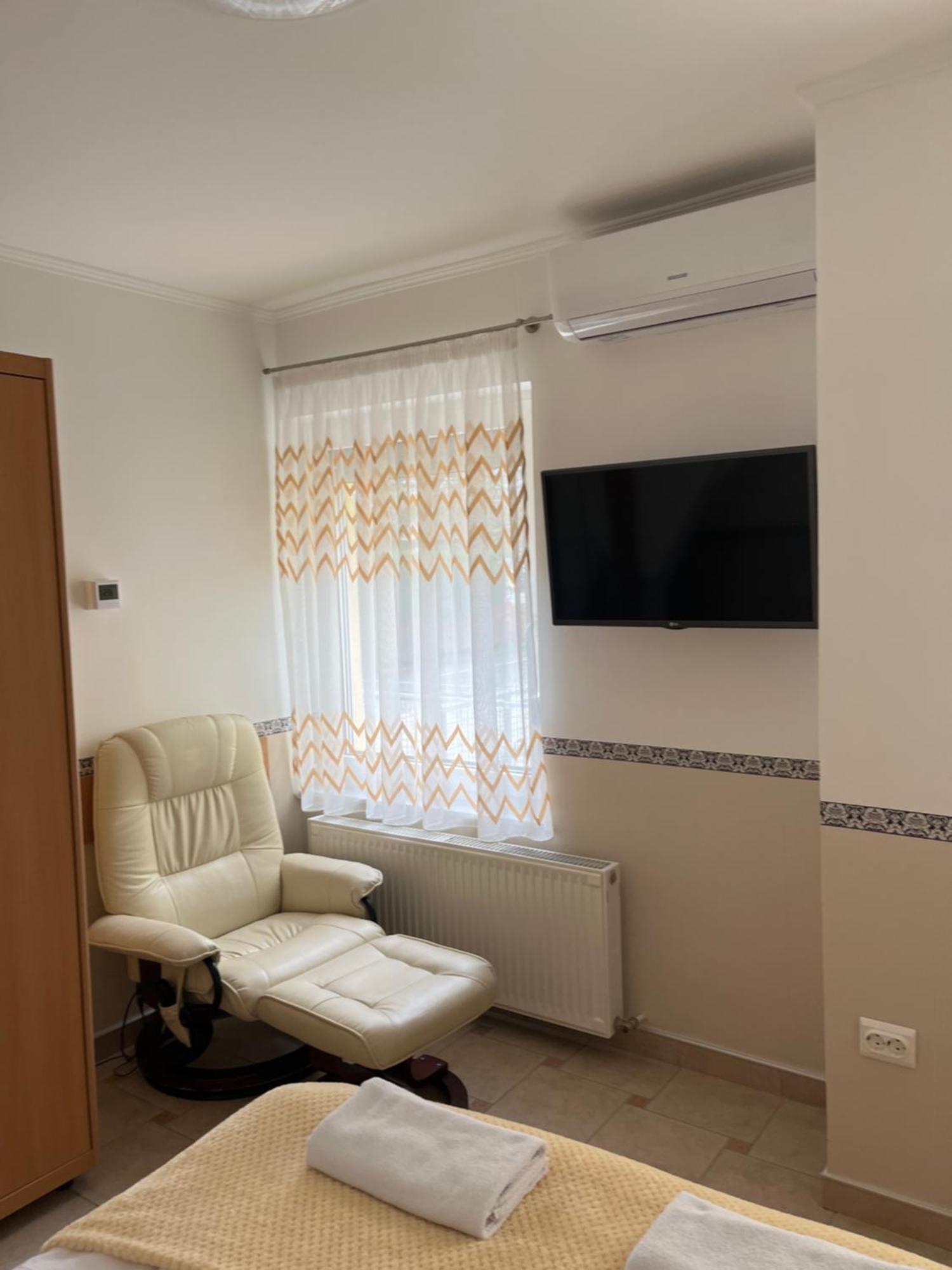 Reka Apartmanhaz Бюк Экстерьер фото